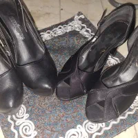 دو عدد کفش زنانه  سایز ۳۷ و ۳۸