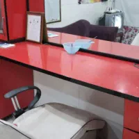 میز آرایشگاه