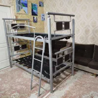 تخت دوطبقه فلزی سالم