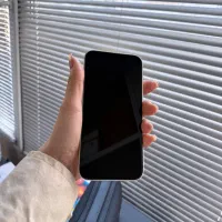 آیفون ۱۳ نرمال در حد نو