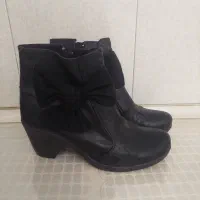 نیم پوست چرم اصل زنانه سایز۴۰