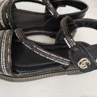 کفش دخترانه ولباس