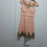 یک عدد لباس دخترونه سایز نداره