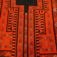 زی استین|لباس|قلعه قاضی, |دیوار