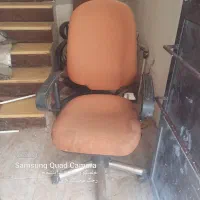 تعدادی صندلی سالم وجک دار