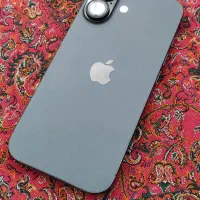 ایفون ۱۷ نرمال