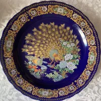 سفره قدیمی و کلی ظروف آشپزخانه