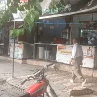 شاگرد مرغ فروشی