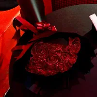 دسته گل و باکس گل جاودانه