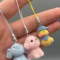 آویز گوشی و گردنبند