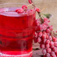 آب زرشک و آب انار طبیعی،