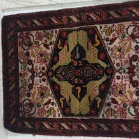 دو عدد قالیچه دست باف قدیمی