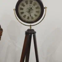 ساعت ایستاده