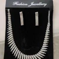 نیم ست نگین دار رنگ ثابت