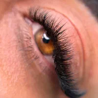 خدمات اکستنش‌مژه