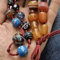 خریدوفروش انواع مهره های کهنه ونشان وخط وتسبیح