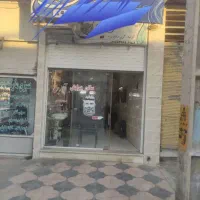 فرش .۳۱ متر در مغازه