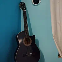 گیتار مشکی