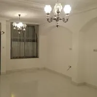 ابتدای شیخ زاهد ، دارای امکانات ، راه پله مجزا|اجارهٔ آپارتمان|لاهیجان, شیخ زاهد|دیوار