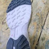 استخدام نیروی کار در کارخانه کفش