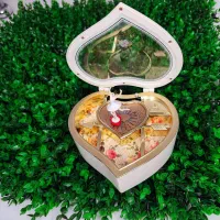 جعبه موزیکال که جا جواهری داره