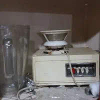اب میوه گیر ناسیونال