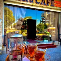 نیازمند نیروی کار در کافه (جم)