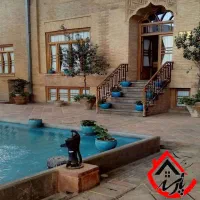 ملک ویلایی با تراکم 6 سقف روی پیلوت ( جنوبی )