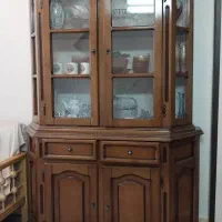 بوفه کلاسیک. تمام چوب