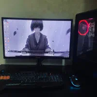 کامپیوتر گیمینگ‌ با همه لوازم جانبی