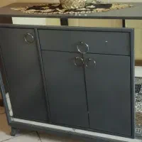 جاکفشی و میزتلوزیون