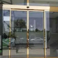 شیشه سکوریت ۱۰ میل. جک بازویی. اپراتور