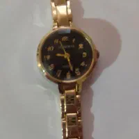 ساعت زنانه.       دیواری