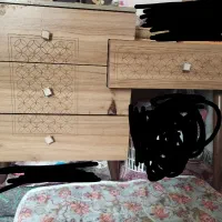 تختخواب با تشک دونفره و میز آرایش