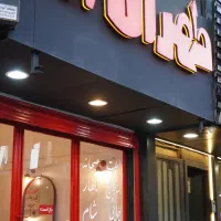 ساندویچ زن،صبحانه زن،نیروی ساده آشپزخونه