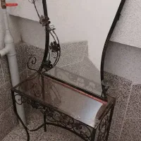 کنسول و آینه