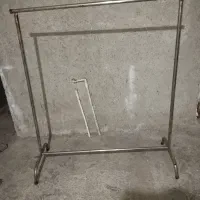 لباس آویز در حد نو قیمت 500تومن تخفیف پای معامله