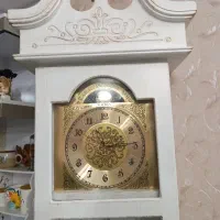 ساعت ایستاده سفید سالم