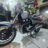 هوندا cbx750