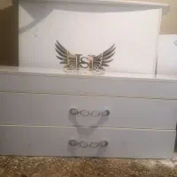 میز آرایش. میز ناخن