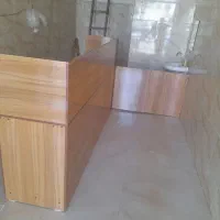 فروش پیشخوان وویترین  و۴عدد صندلی اداری|بوفه، ویترین، کنسول|فومن, |دیوار