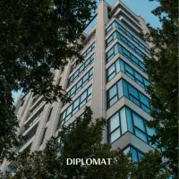 اجاره آپارتمان ۲۳۰ و ۳۰۰ متر در برج بنام دیپلمات