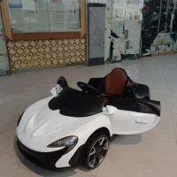 ماشین شارژی مکلارن در حد اکبند سیسمونی