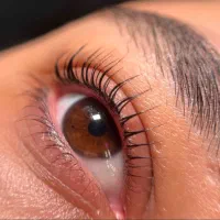 آموزش لیفت ابرو و مژه