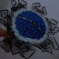 دسته گل ۵۵ شاخه ابی شاین دار