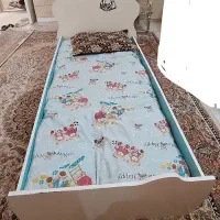 لوستر و تخت و کمد بچه  گارفیلد