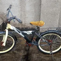 دوچرخه کارکرده و نیاز به تعمیر و سرویس دارد