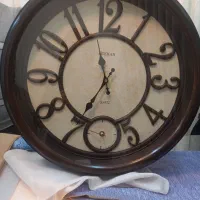 ساعت دیواری