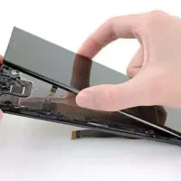 تعویض انواع LCDو انواع باطری اورجینال شرکتی گوشی
