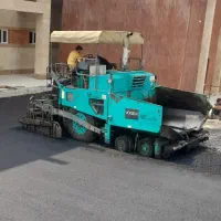 پخش آسفالت با فینیشر